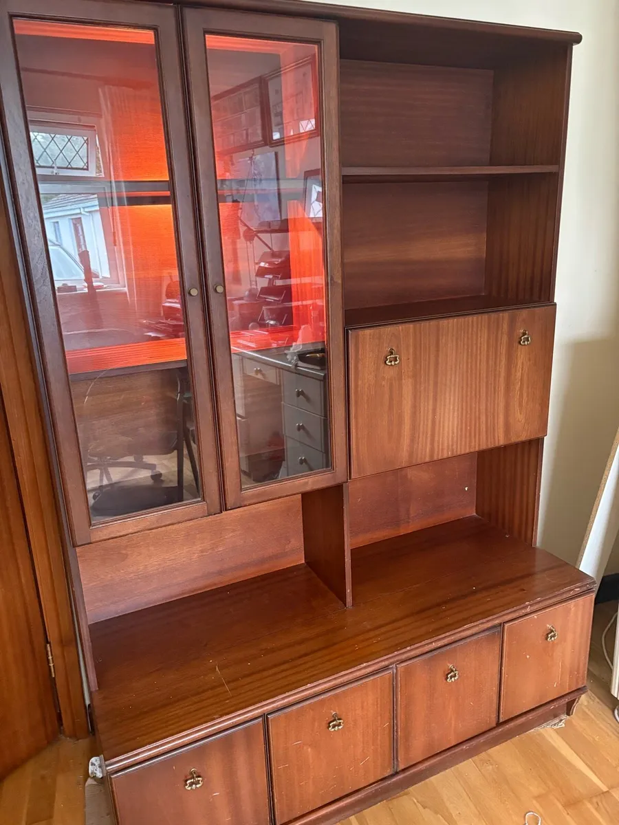 Wall unit - Image 2