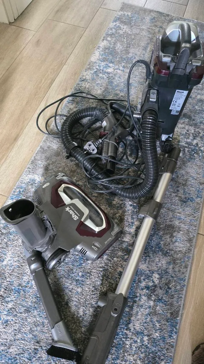 Shark Vacuum Cleaner - Image 2