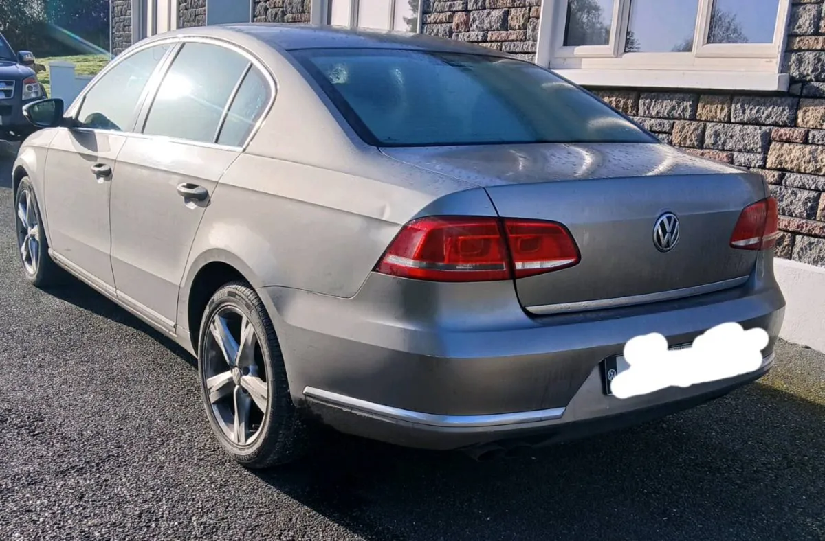 2012 vw passat for breaking or repair - Image 2