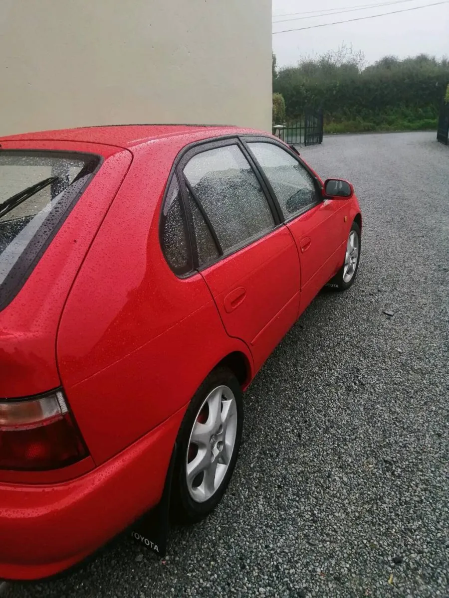Toyota corolla 95 in exclent condition rust free - Image 4