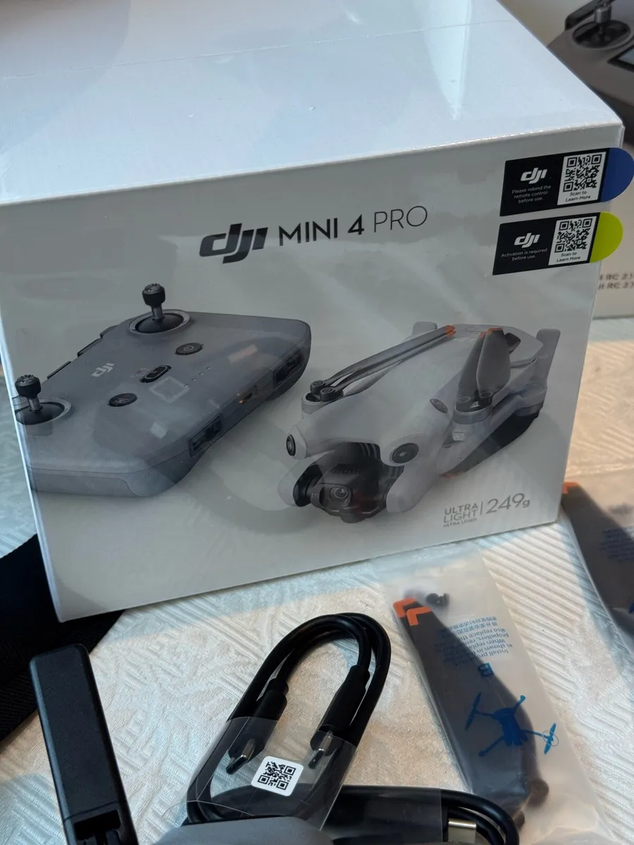 DJI MINI 4 Pro Brand New • 3 Batteries • Screen Co - Image 4
