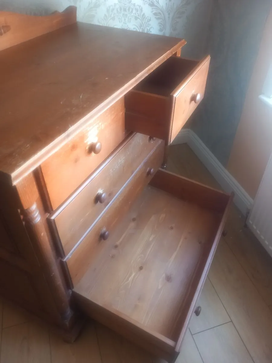 Chest - Image 1