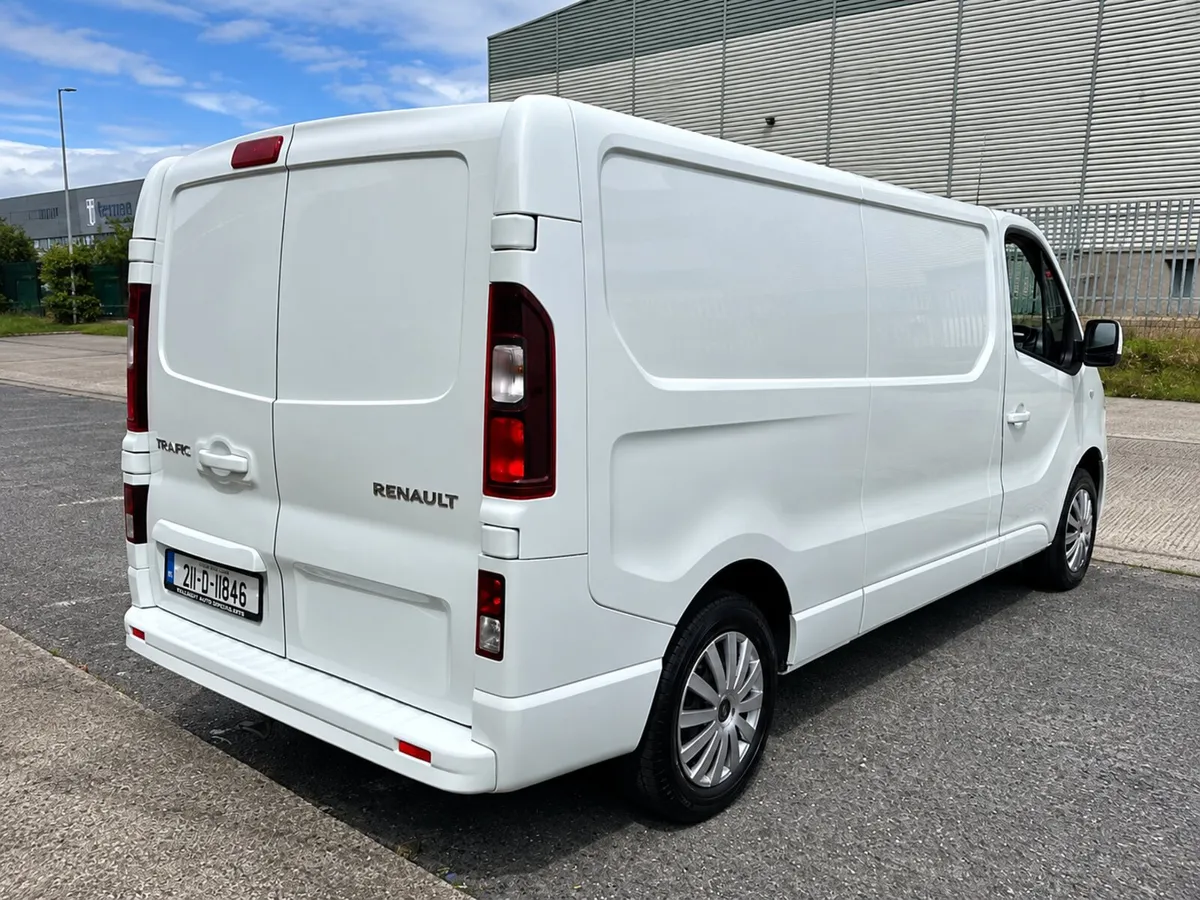 2021 Renault Trafic 2.0 Reverse Camera - Image 4