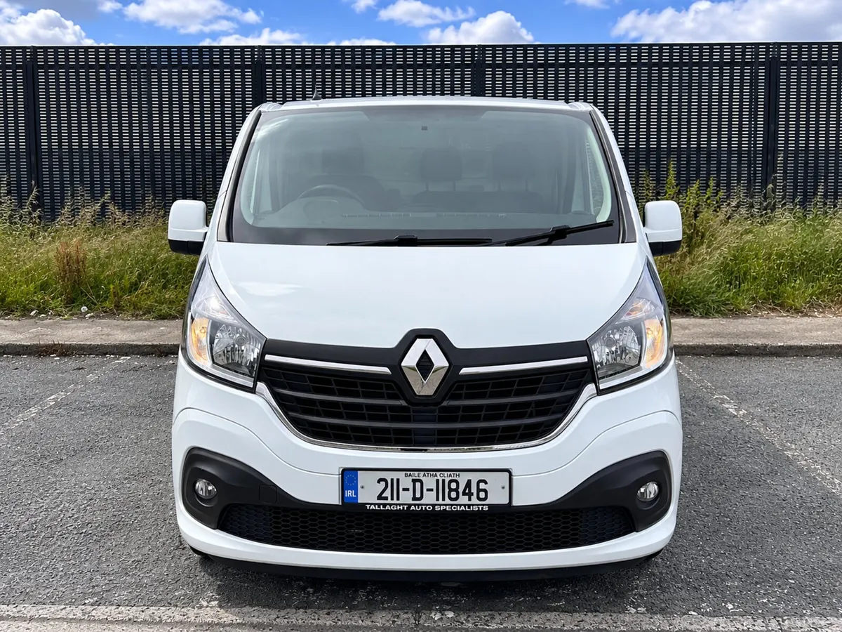 2021 Renault Trafic 2.0 Reverse Camera - Image 2