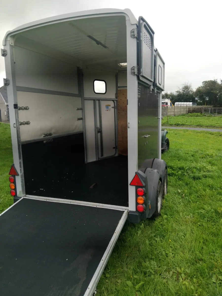 Horse box - Image 3