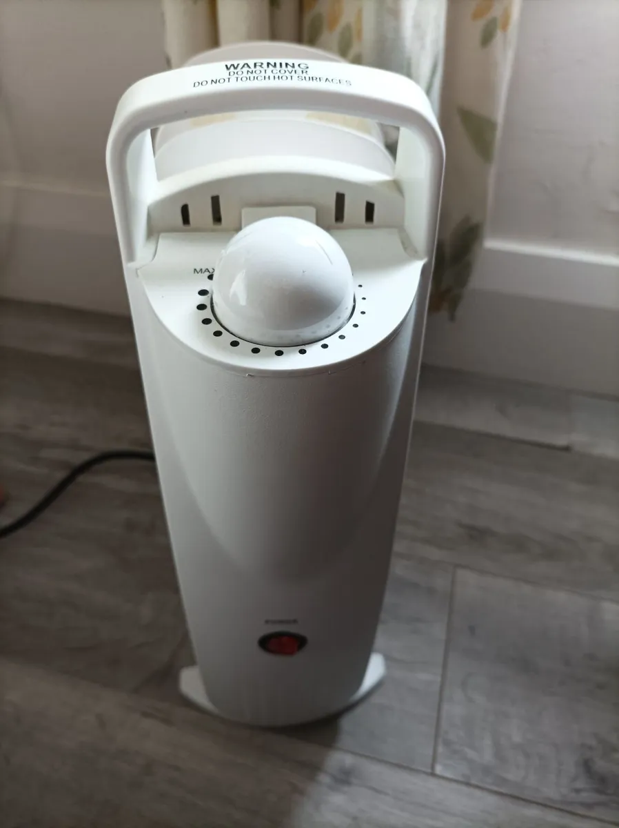 Small Oil Radiator 500W - Image 2