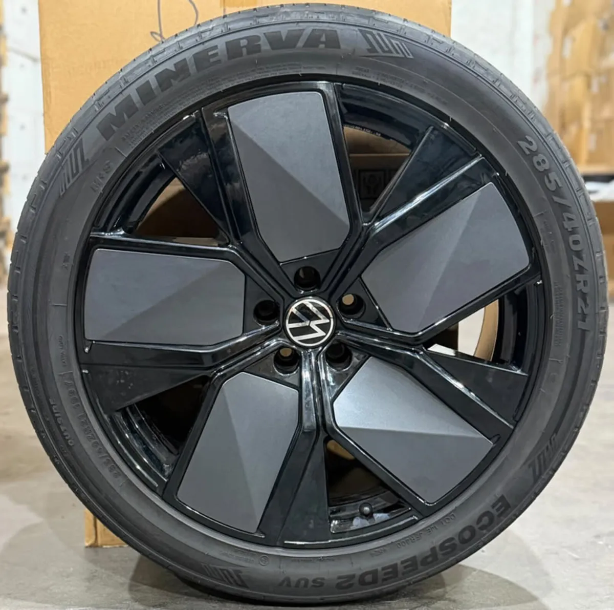 21" Genuine VW TOUAREG MK3 760 Alloy Wheels & Tyre - Image 2