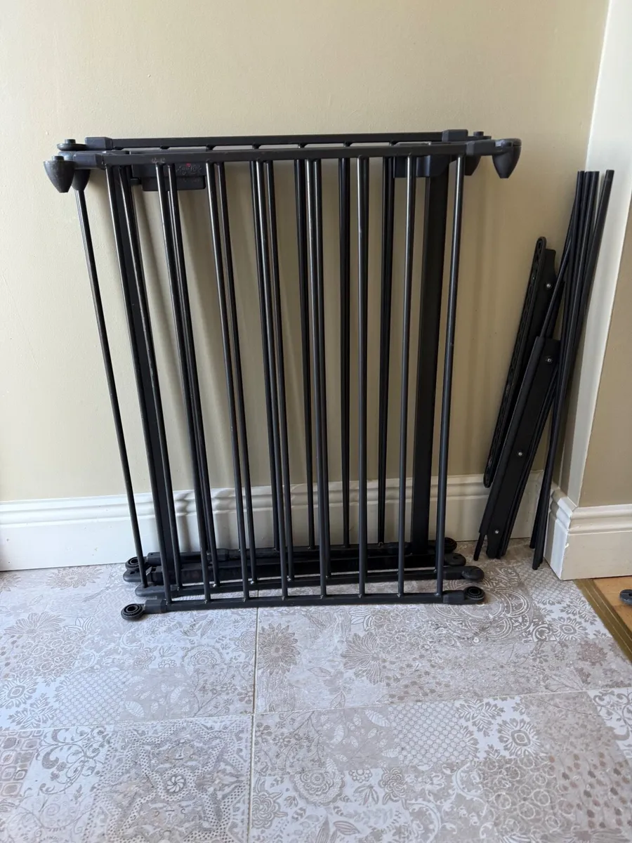 Baby/Toddler safety railing and Gate - Image 1