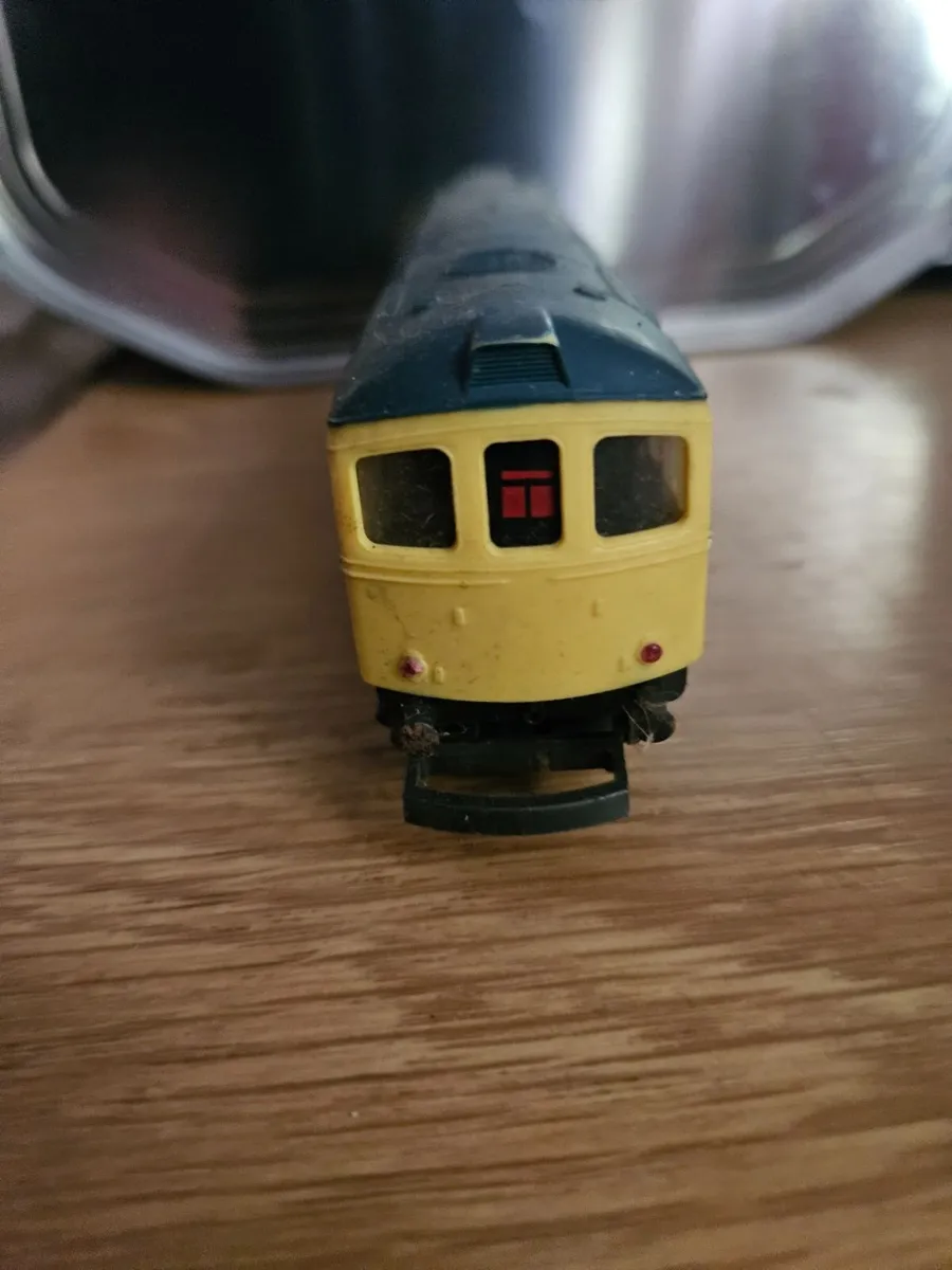 Hornby Lima OO Gauge Diesel Engine - Image 4