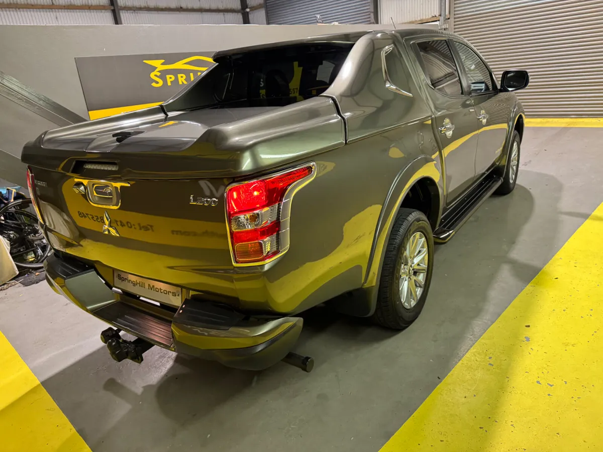 2015 Mitsubishi L200 2.3 DI-D Barbarian 180 BHP - Image 4