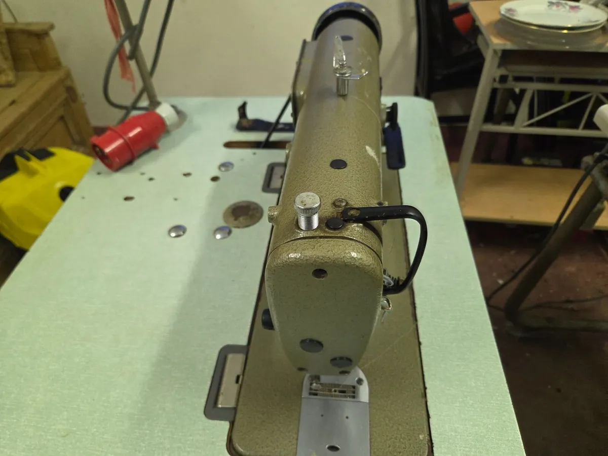 Sewing machines - Image 2