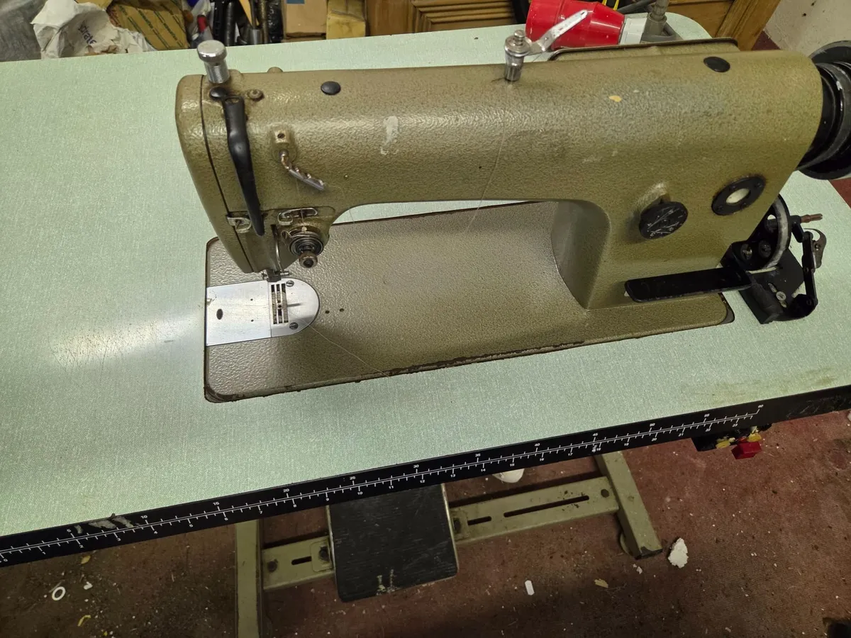 Sewing machines - Image 3