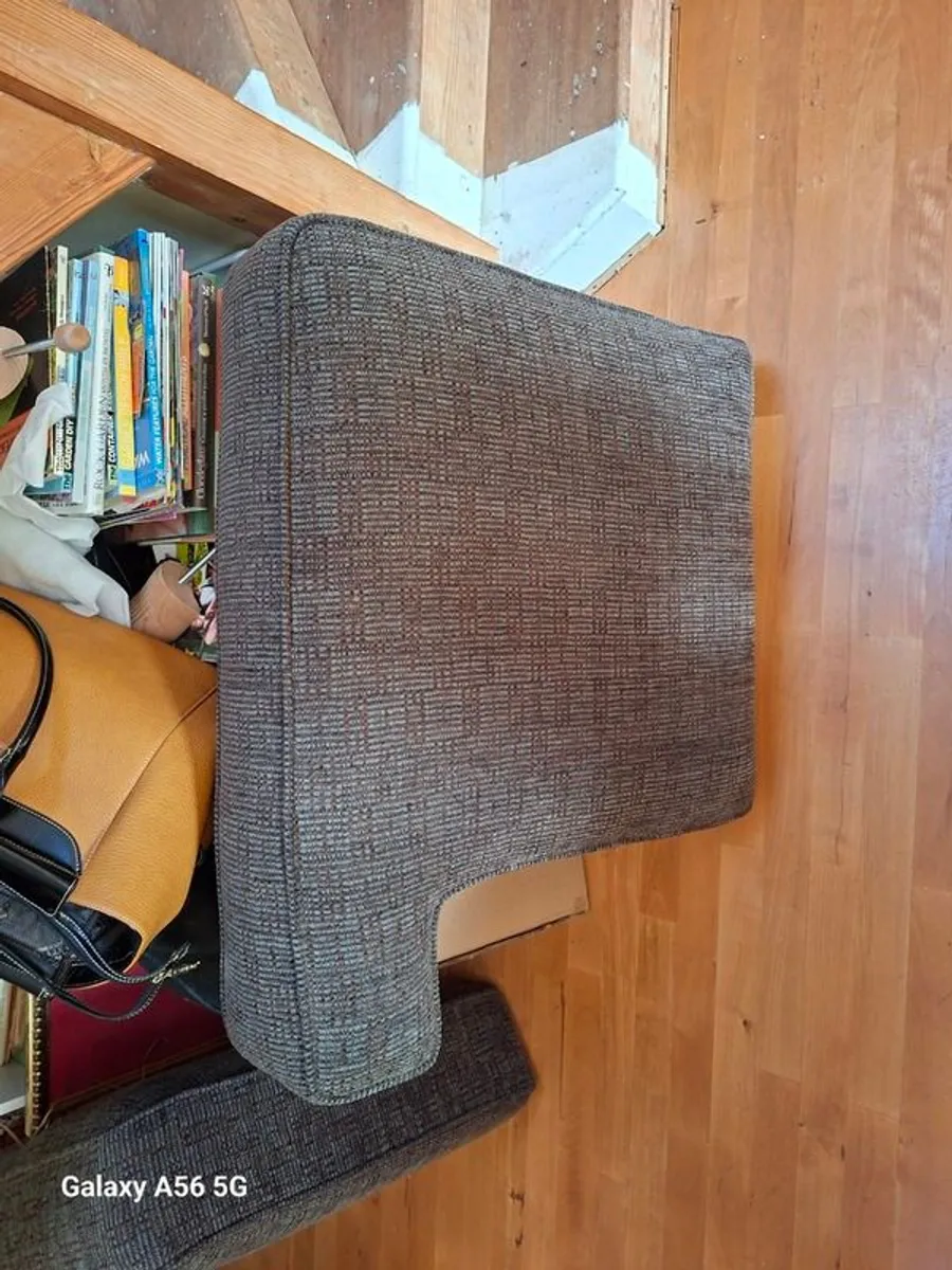 Couch - Image 4