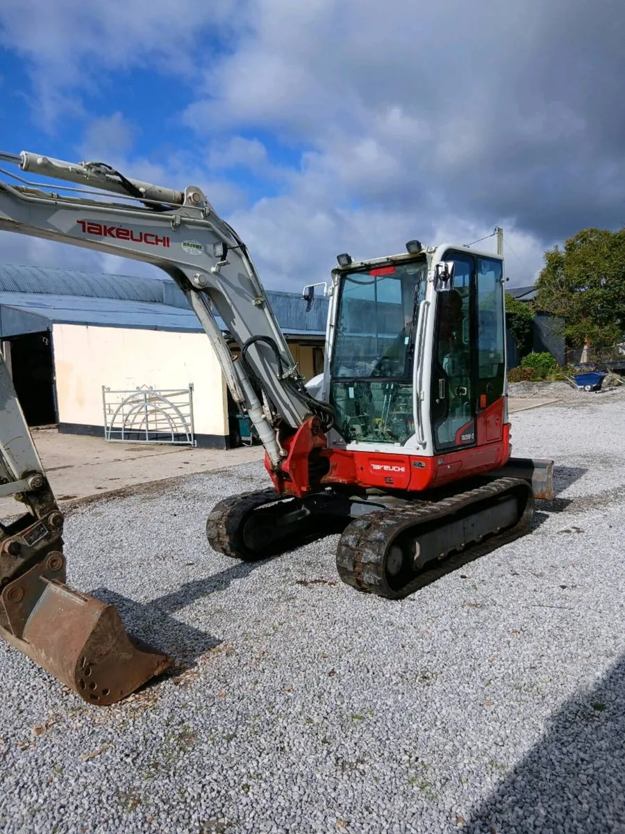 Takeuchi 5 tonne - Image 1