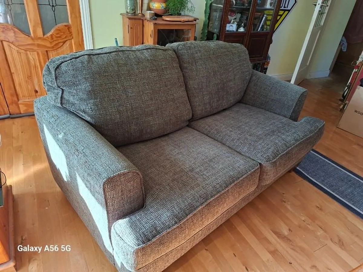 Couch - Image 2