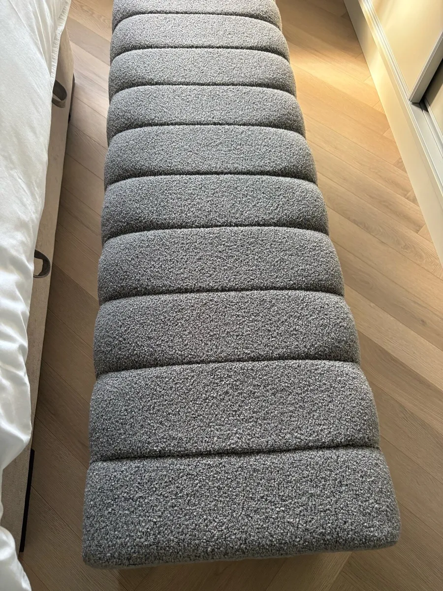 Bench for end of bed or hallway - Image 2
