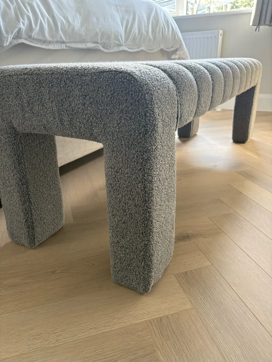 Bench for end of bed or hallway - Image 3