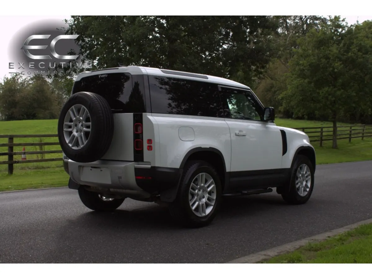 Land Rover Defender HARD TOP S D MHE - Image 4