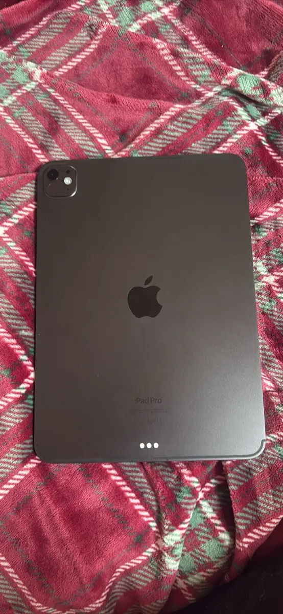 iPad - Image 1