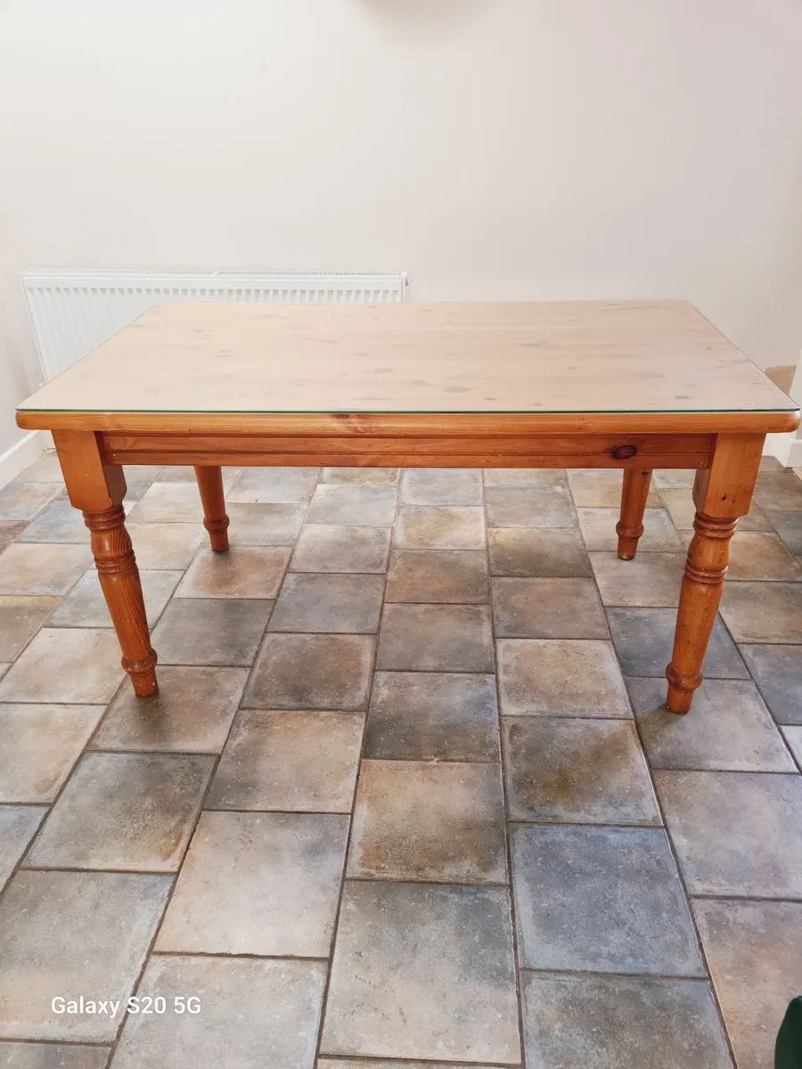 Dining table - Image 2