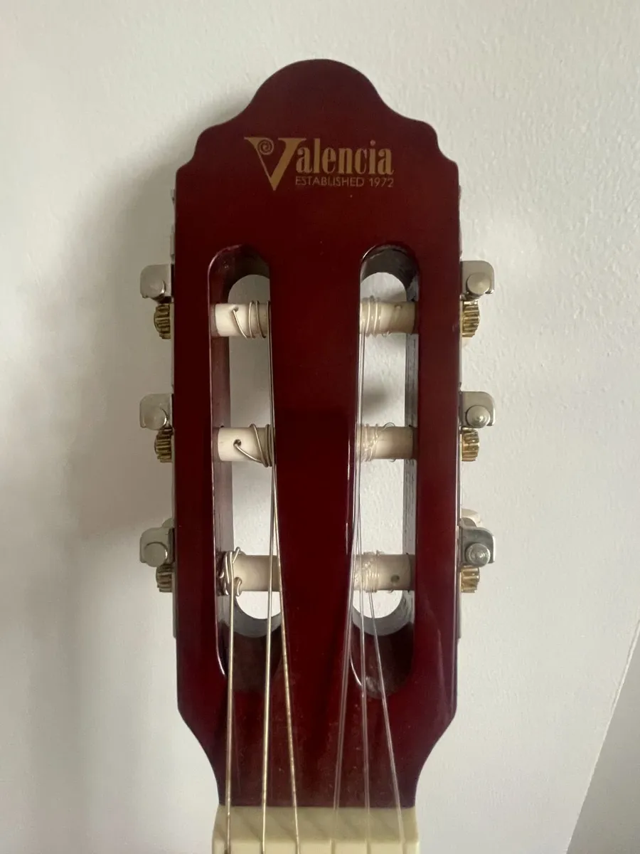 guitar - Image 1