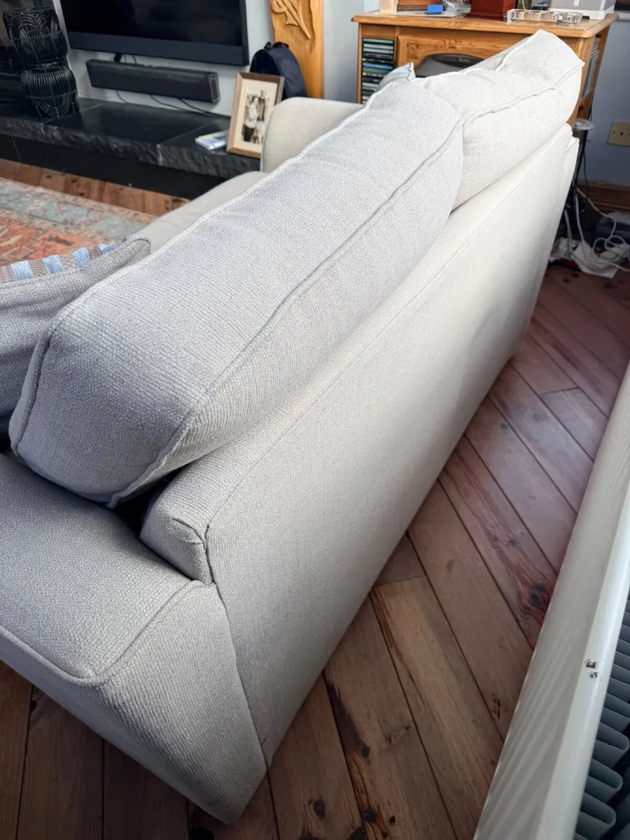 Two Seater Couch - Image 4