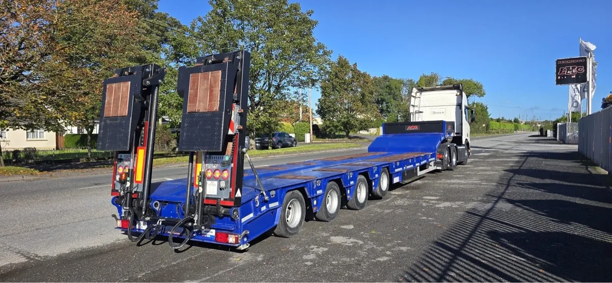 Trailer - Image 1