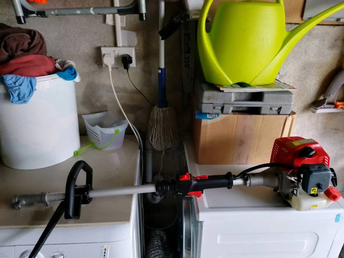 Mitox Long Reach Hedge Trimmer Engine - Image 3