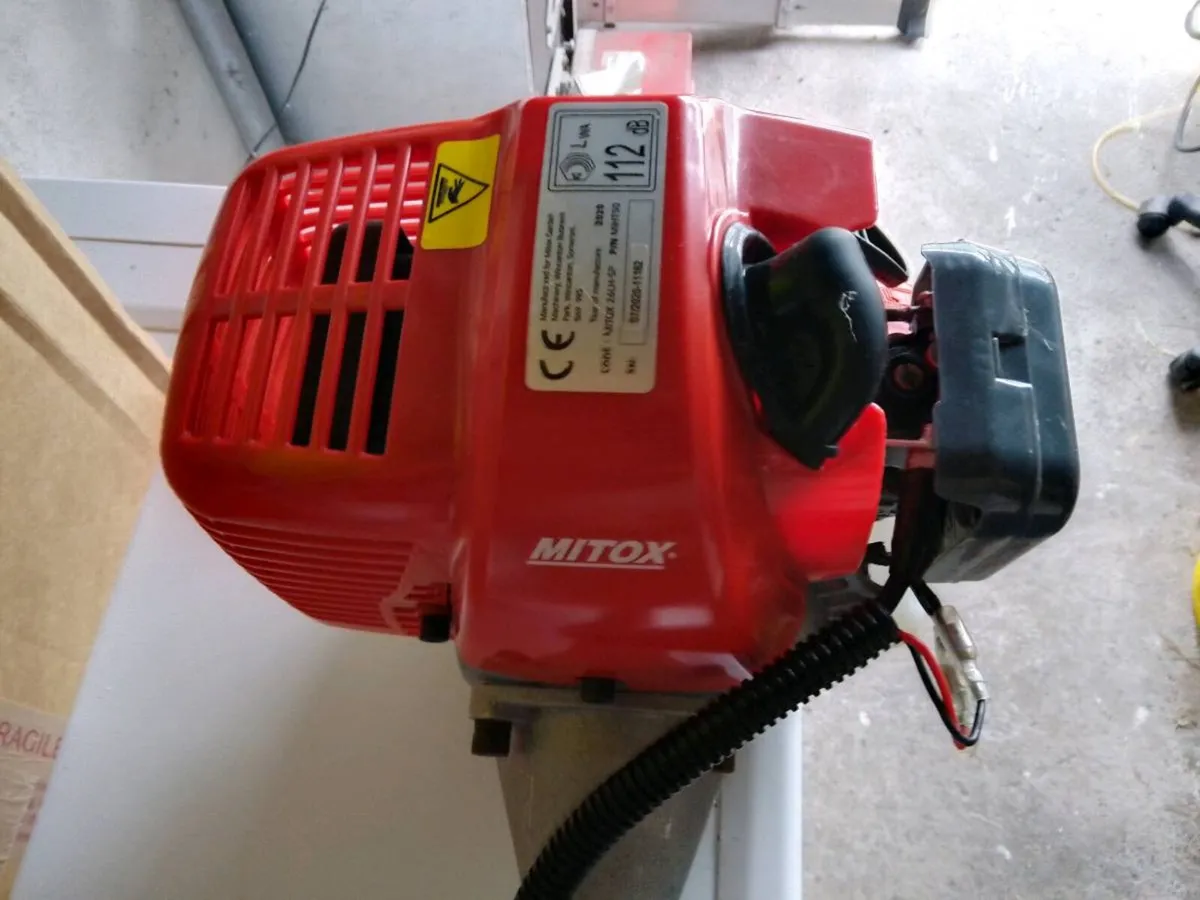 Mitox Long Reach Hedge Trimmer Engine - Image 4
