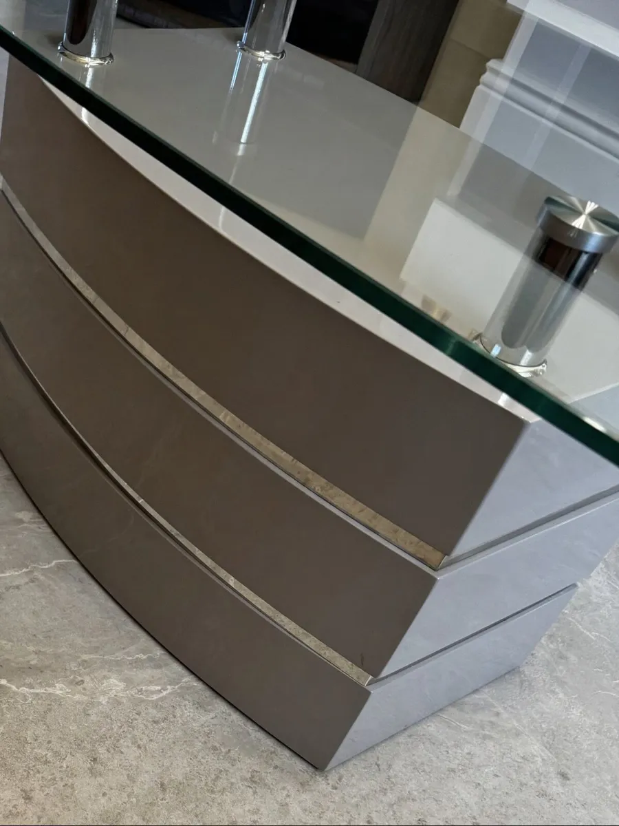 Modern Italian coffee table - Image 2