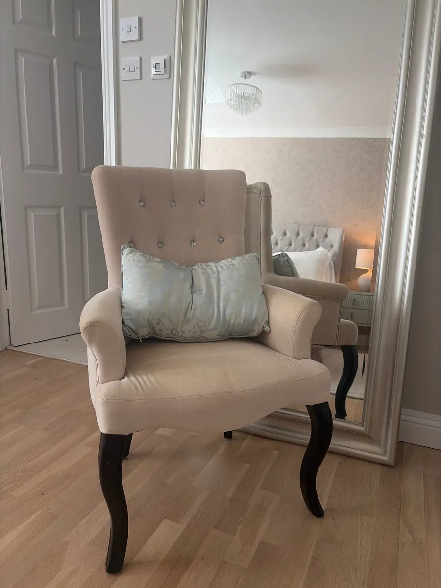 Bedroom chair