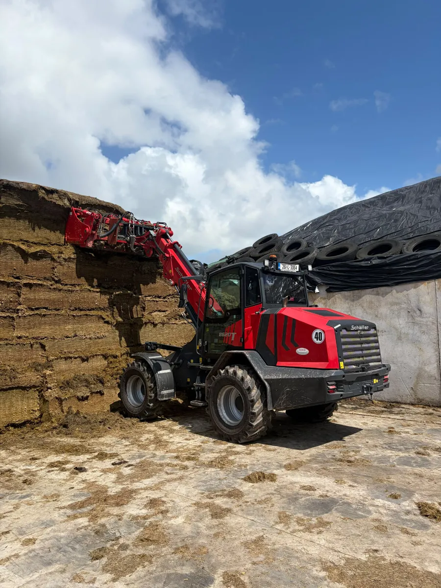 Schaffer 8620T3 Loader - Image 3