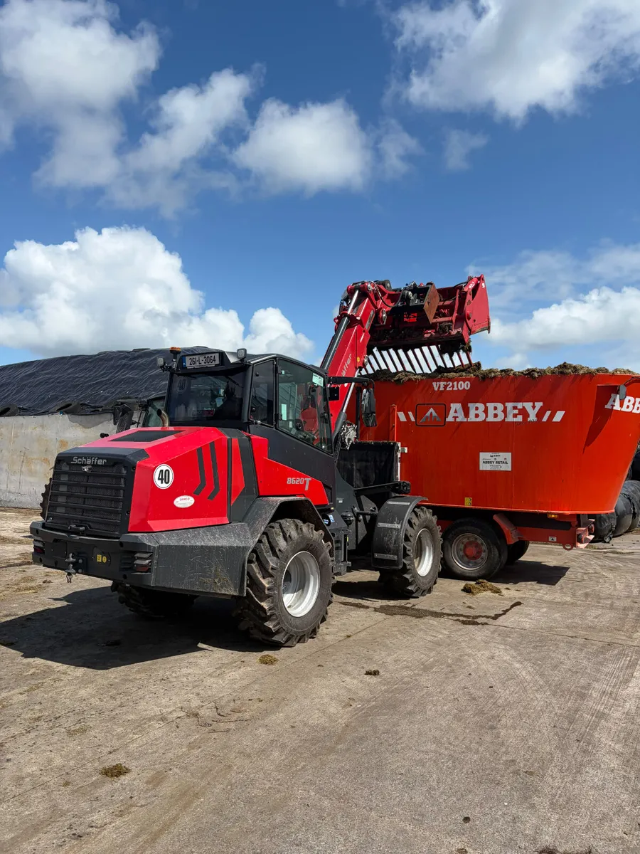 Schaffer 8620T3 Loader - Image 4