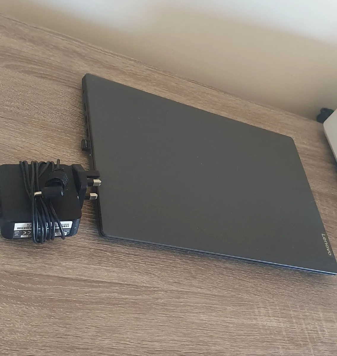 Laptop lenovo - Image 1