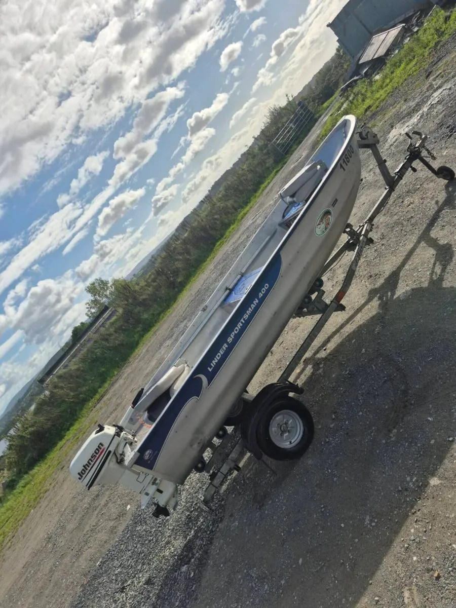 Linder 400 sportsman boat engine and trailer - Image 1