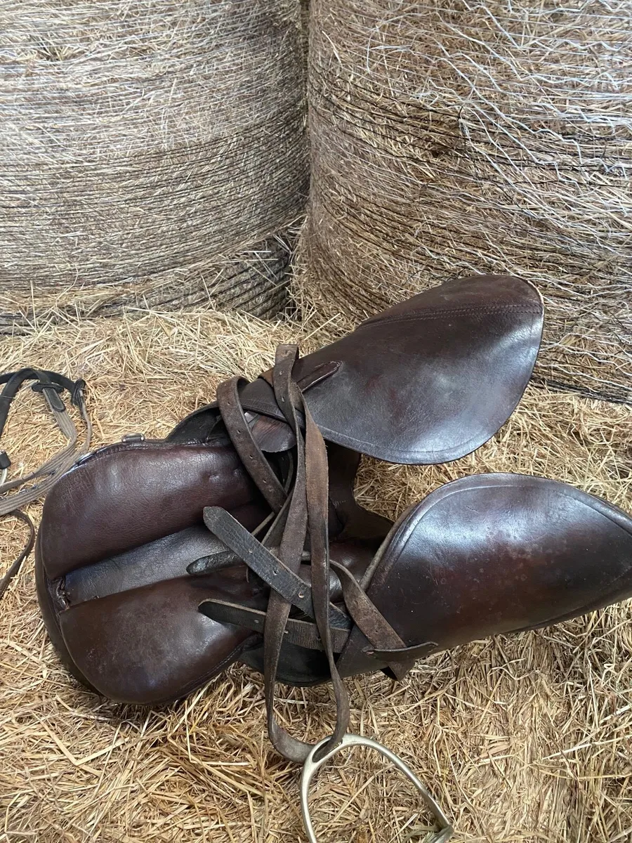 Horse saddle - Image 4
