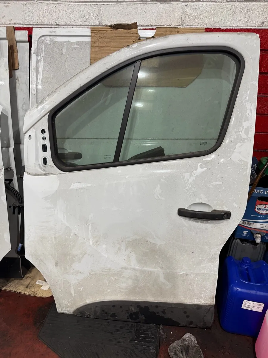 Renault Trafic & Ford Custom doors - Image 2