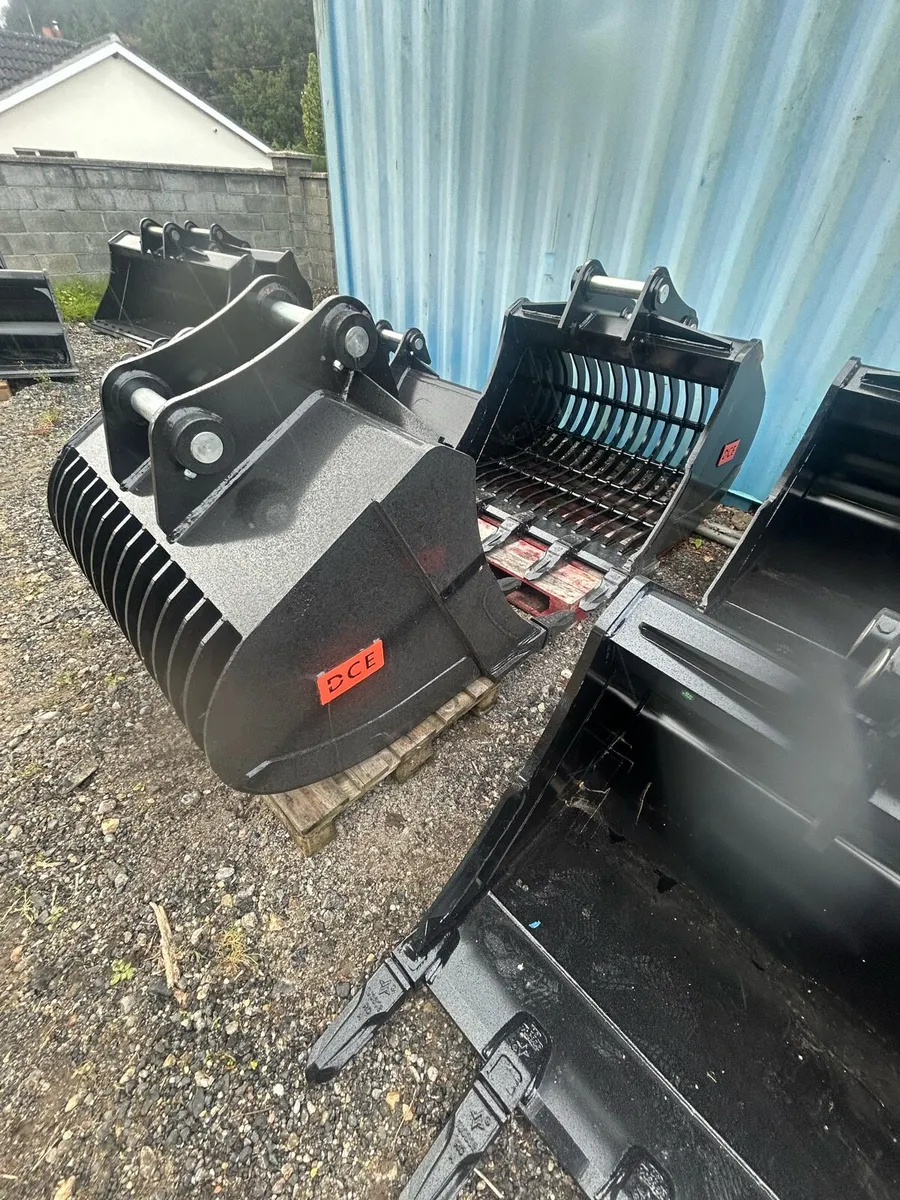 4ft digging bucket 65mm pins - Image 2