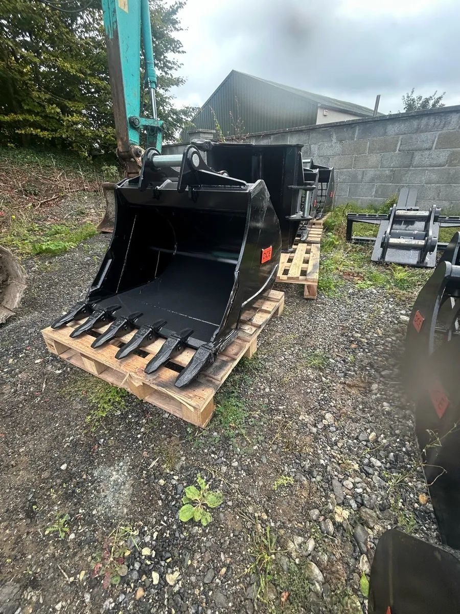 4ft digging bucket 65mm pins - Image 3