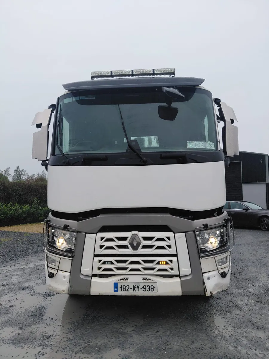 RENAULT C440 2018 10x4 tipper - Image 3