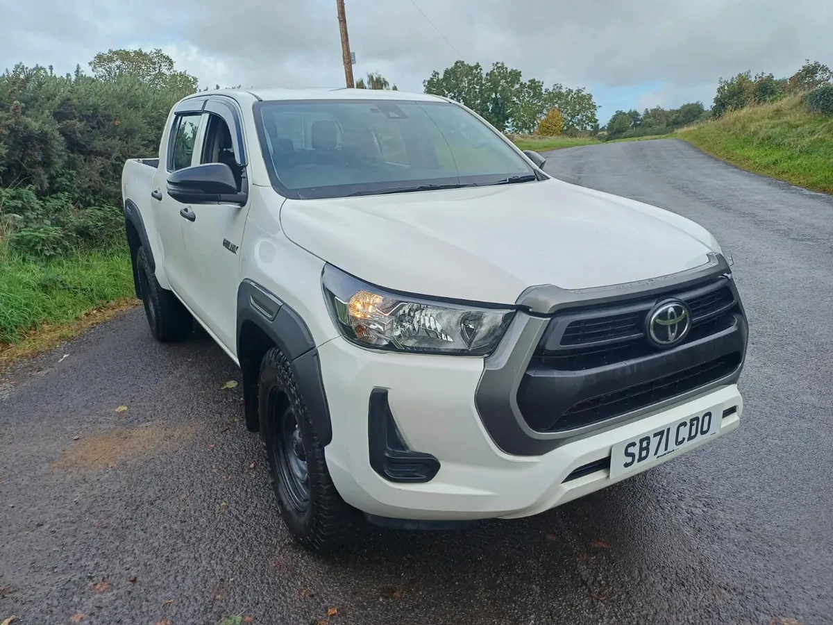 2022 Toyota Hilux Active 2.4 D-4D 4WD Double Cab - Image 2