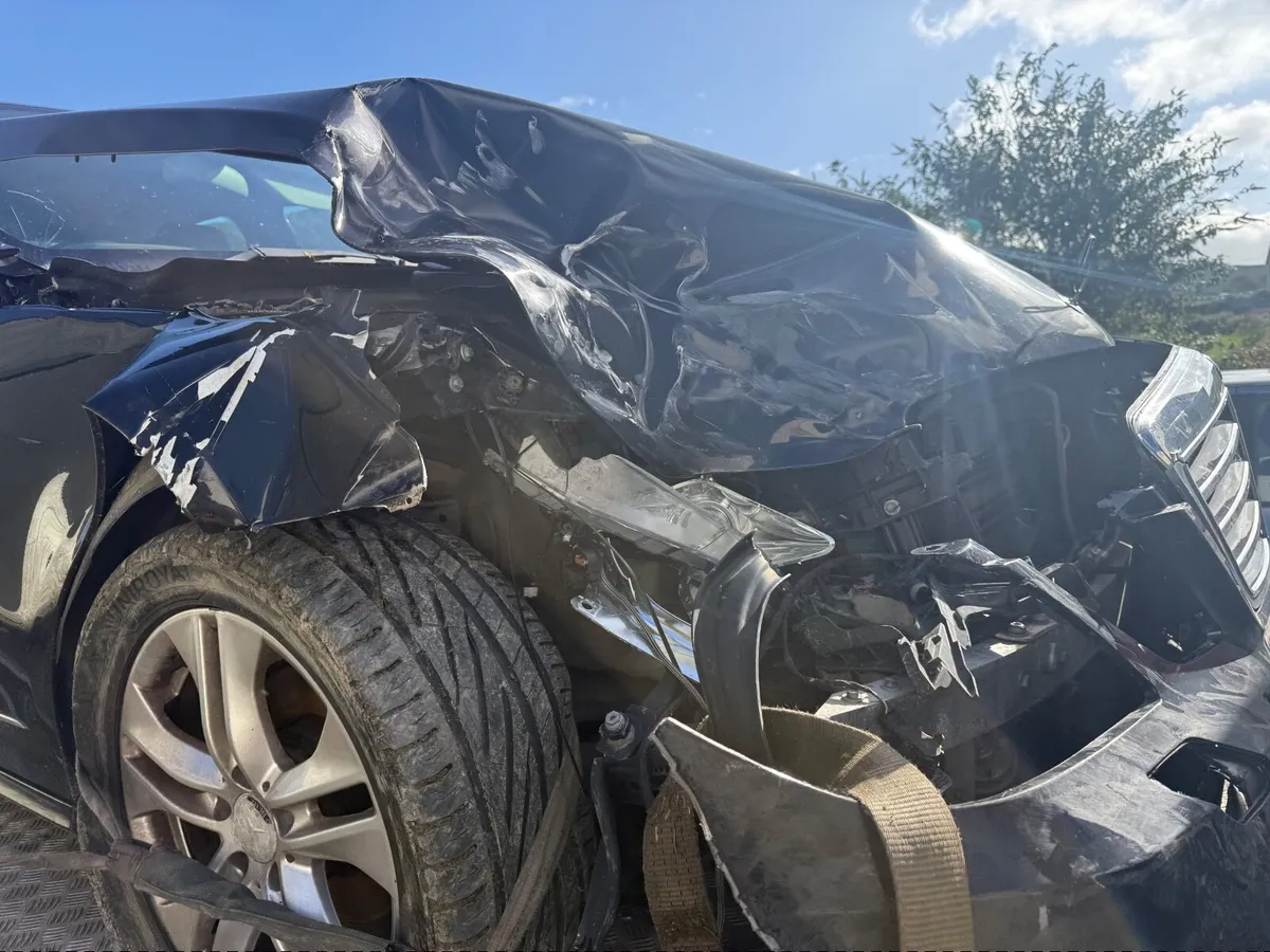 Mercedes E class 2.2 diesel Automatic - Image 3