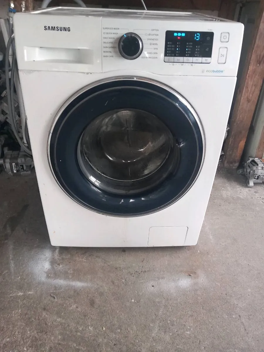 Samsung 9kg washing machine 1400 spin - Image 1
