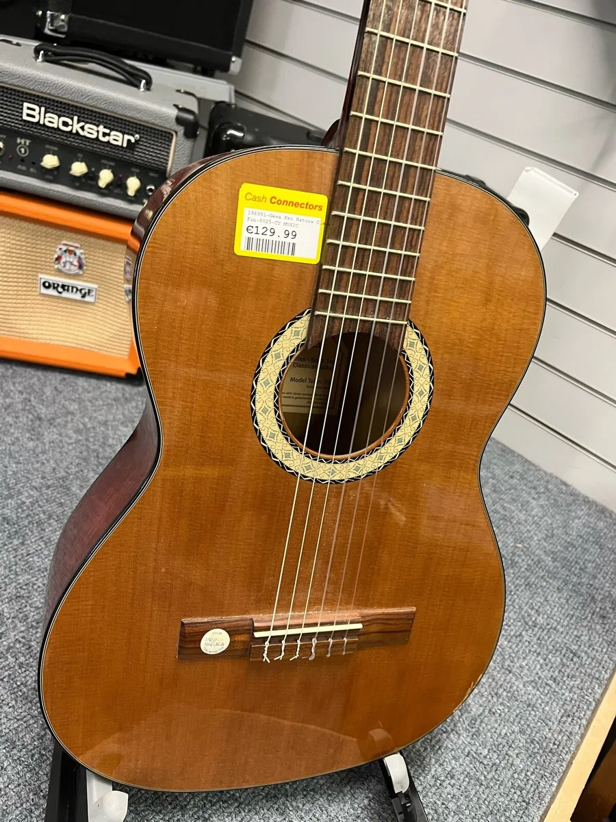 Gewa Pro Natura Classical Guitar - Image 2
