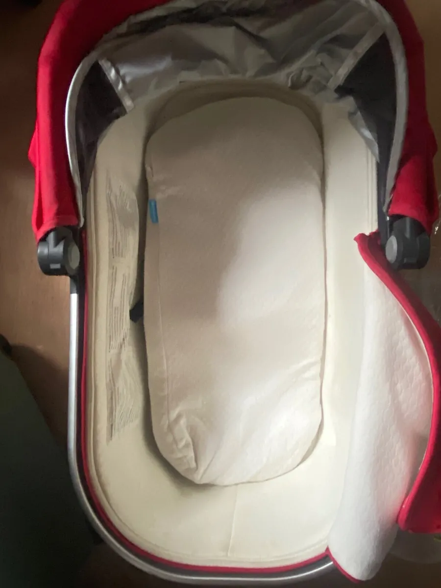 Uppababy Vista double +travel system+baby bath - Image 2