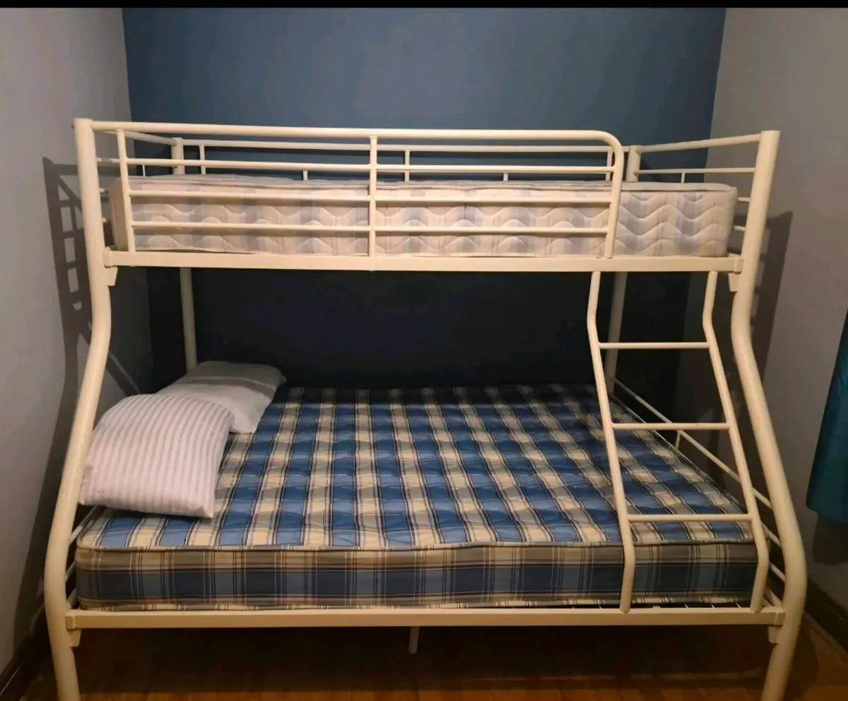 Bunk bed- white metal frame. Double & single - Image 3