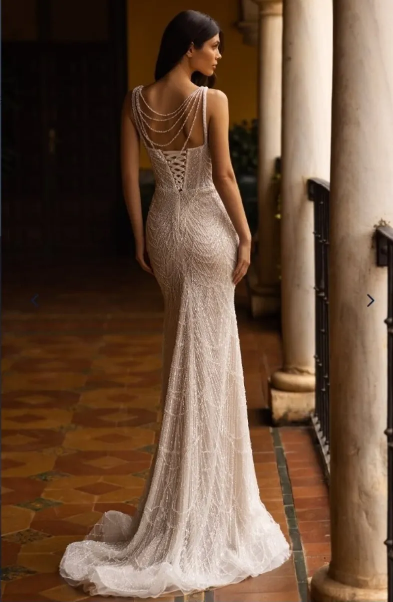 New Wedding Dress - Image 3