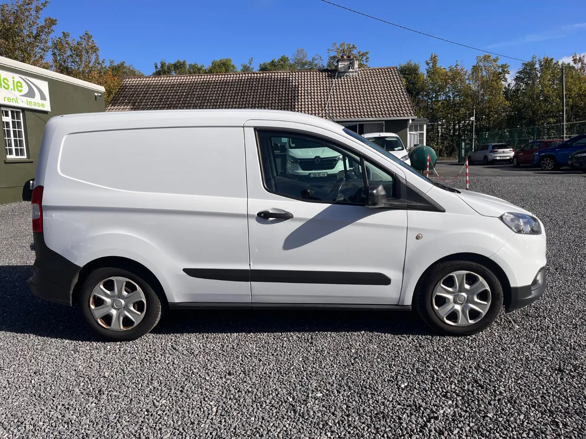 Ford Transit Courier 1.5L Diesel (1 Owner) - Image 4