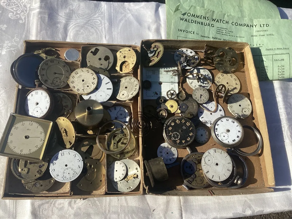 Broken watches - Image 2