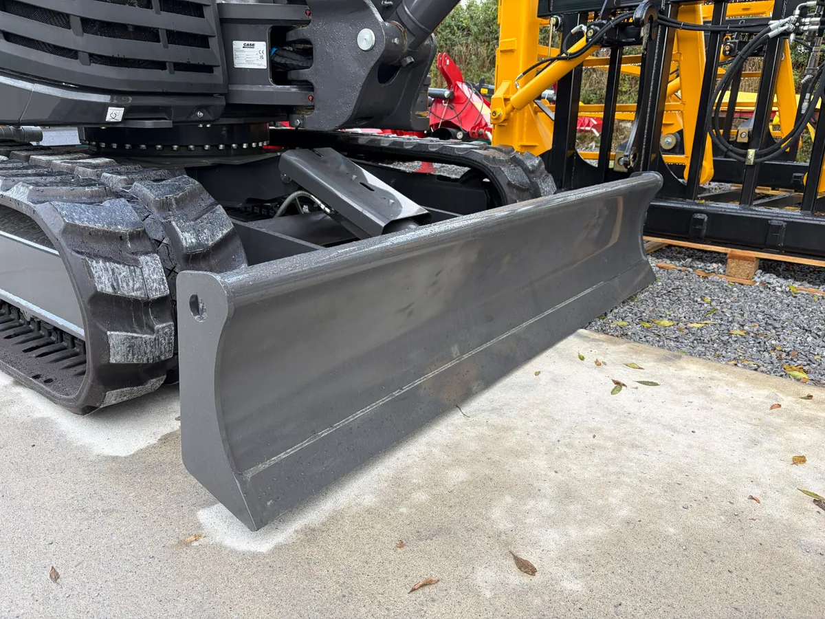 CASE CX90 E Digger - Image 3